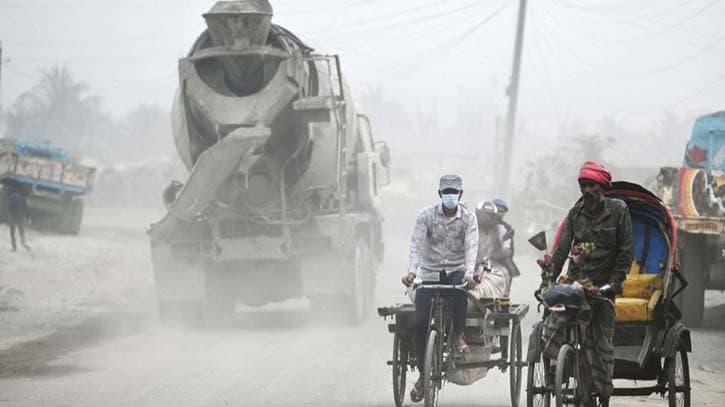 Dhaka’s air is unbearable during the holidays